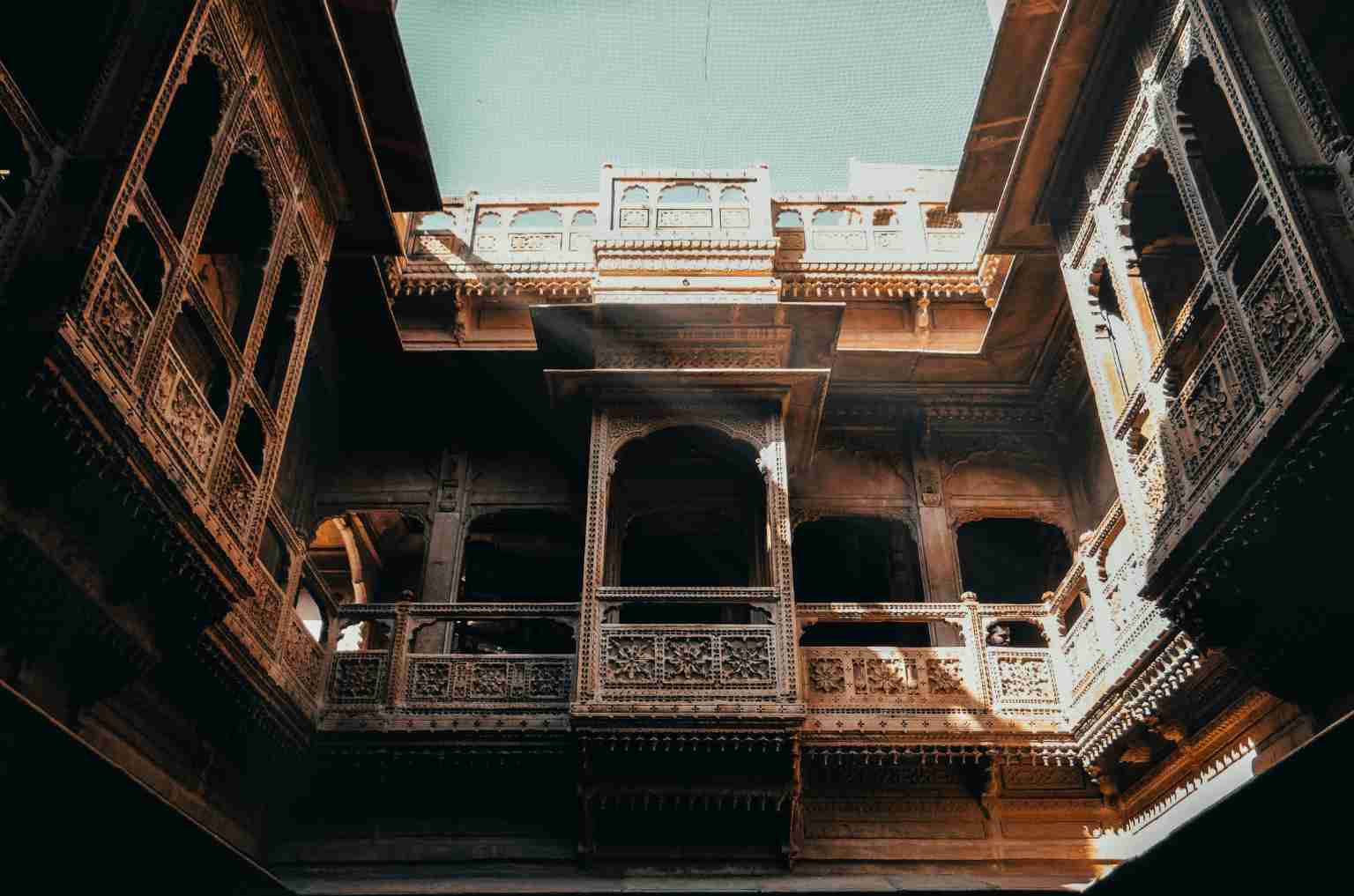 Luxury Royal Rajasthan Tour Itinerary featuring forts and palaces