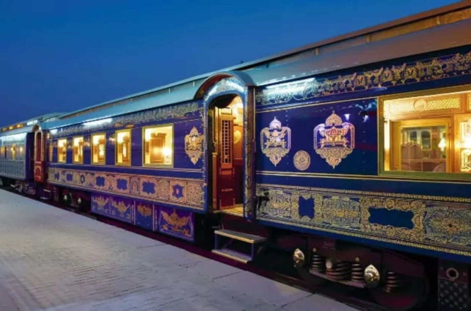 Palace on Wheels vs Royal Rajasthan on Wheels